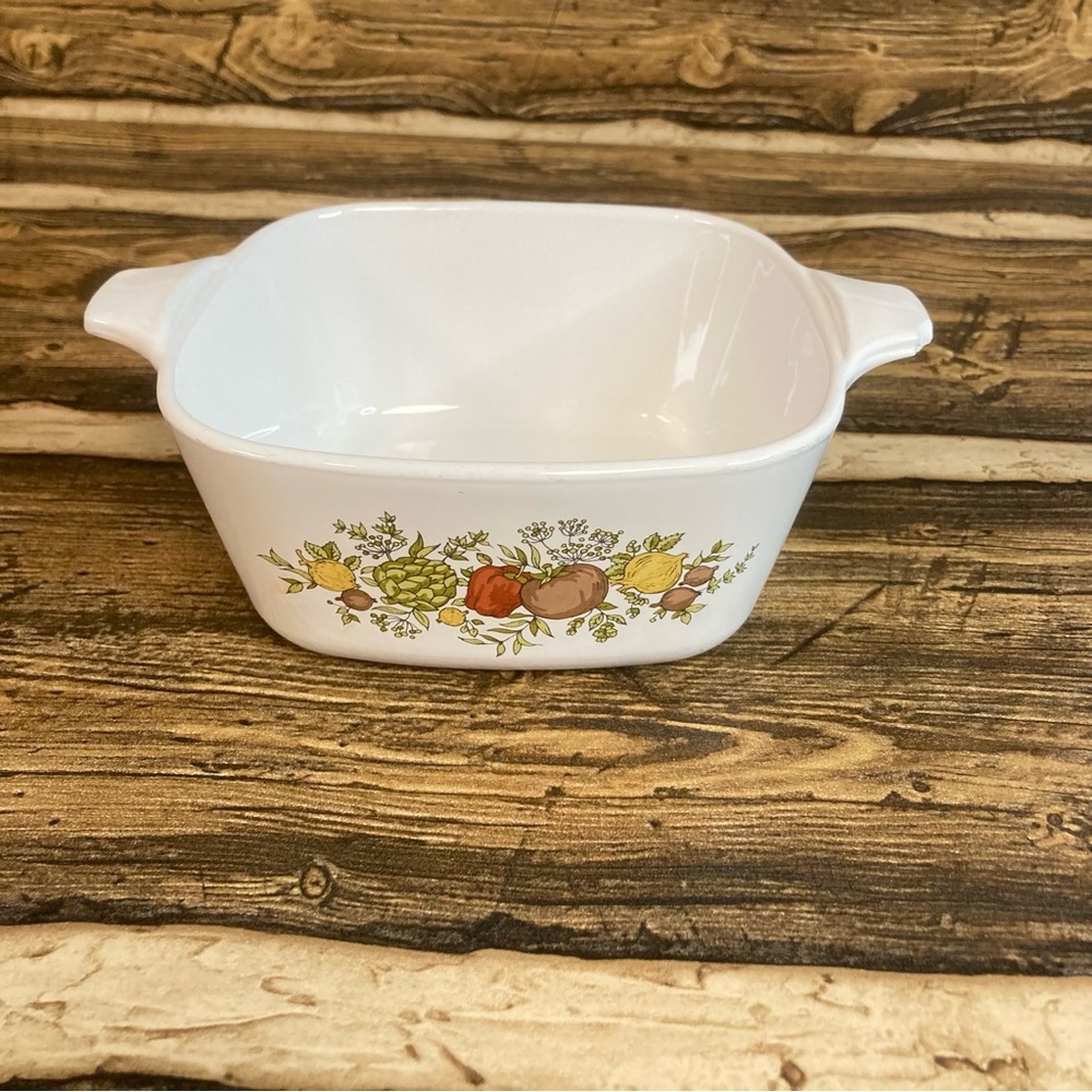 Vintage Corning Ware Spice of Life casserole dish 2 3/4 cup